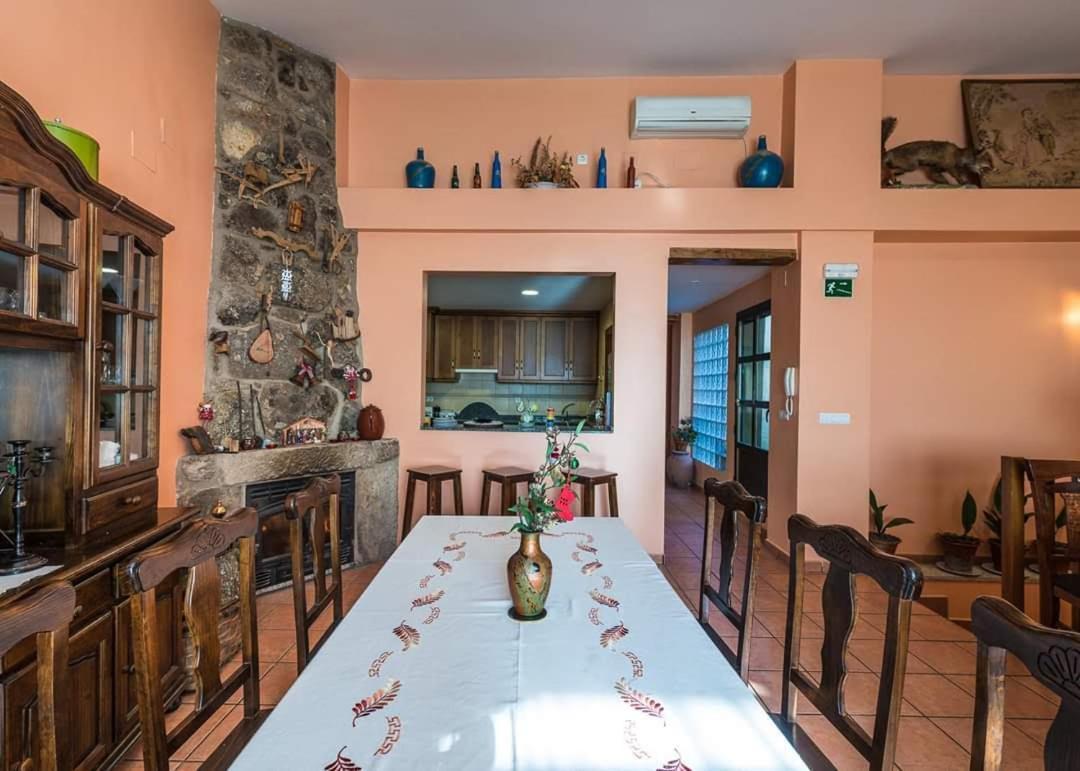 Apartamentos & Casa Rural Boada Con Jardin Interior Y Barbacoa Villamiel Екстер'єр фото
